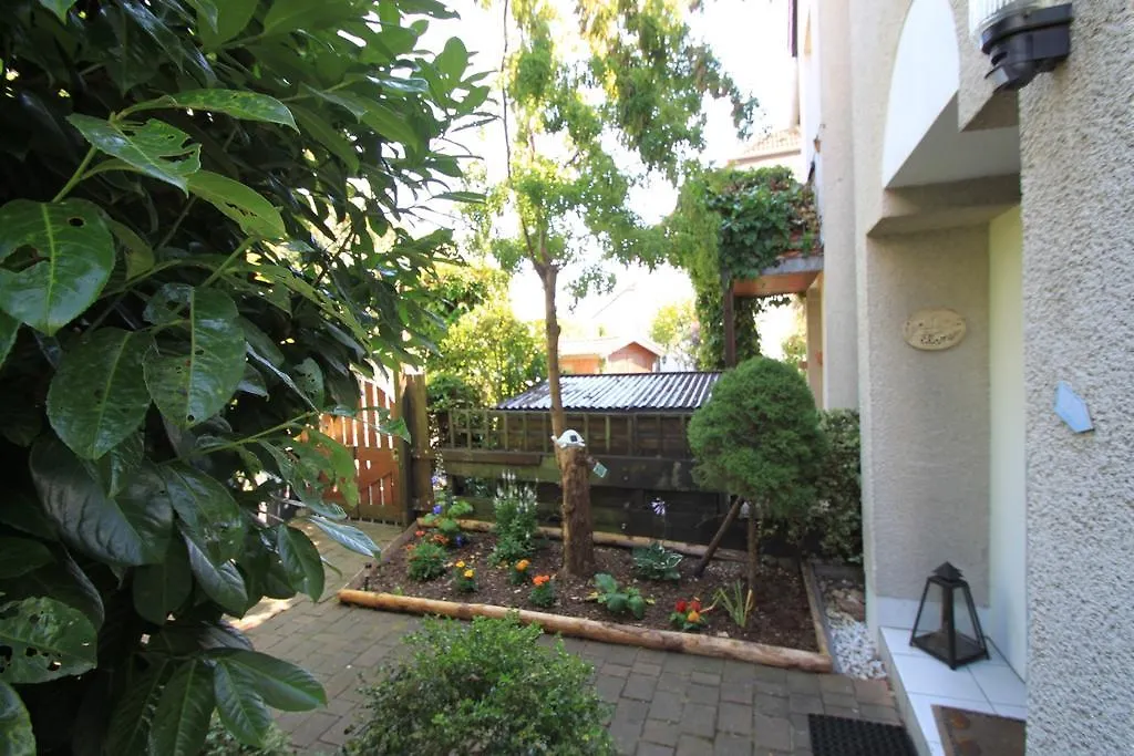 B&B am See Köln - Privatzimmer 0*,  Deutschland