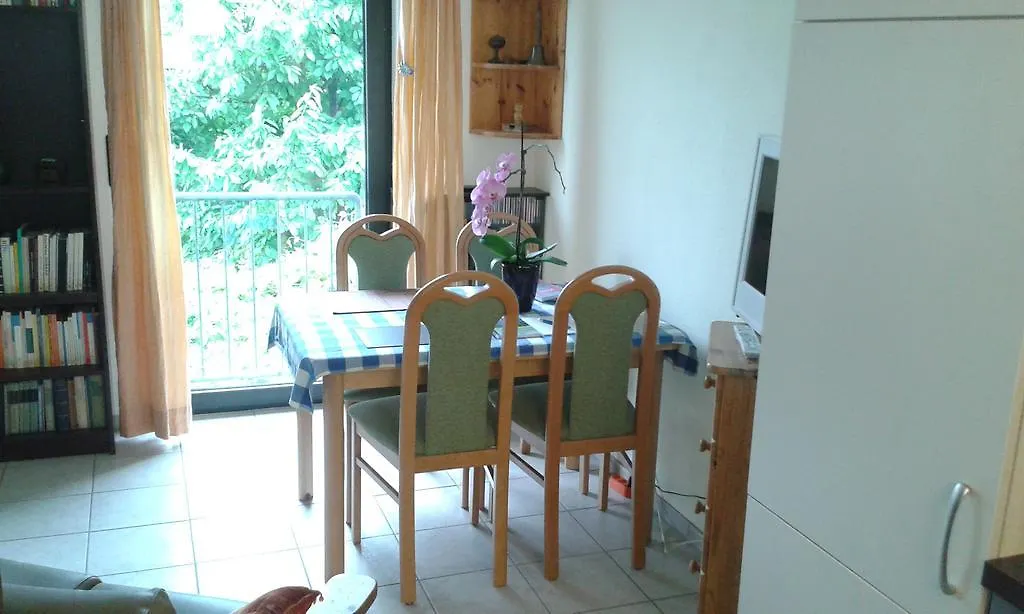 B&B am See Köln - Privatzimmer 0*,