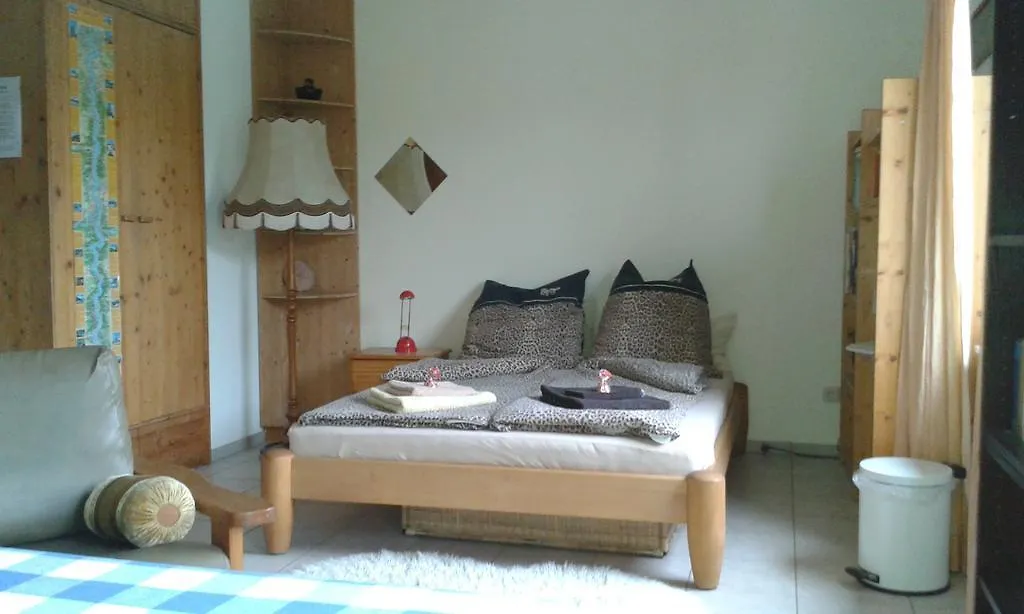 Privatunterkunft B&B am See Köln - Privatzimmer